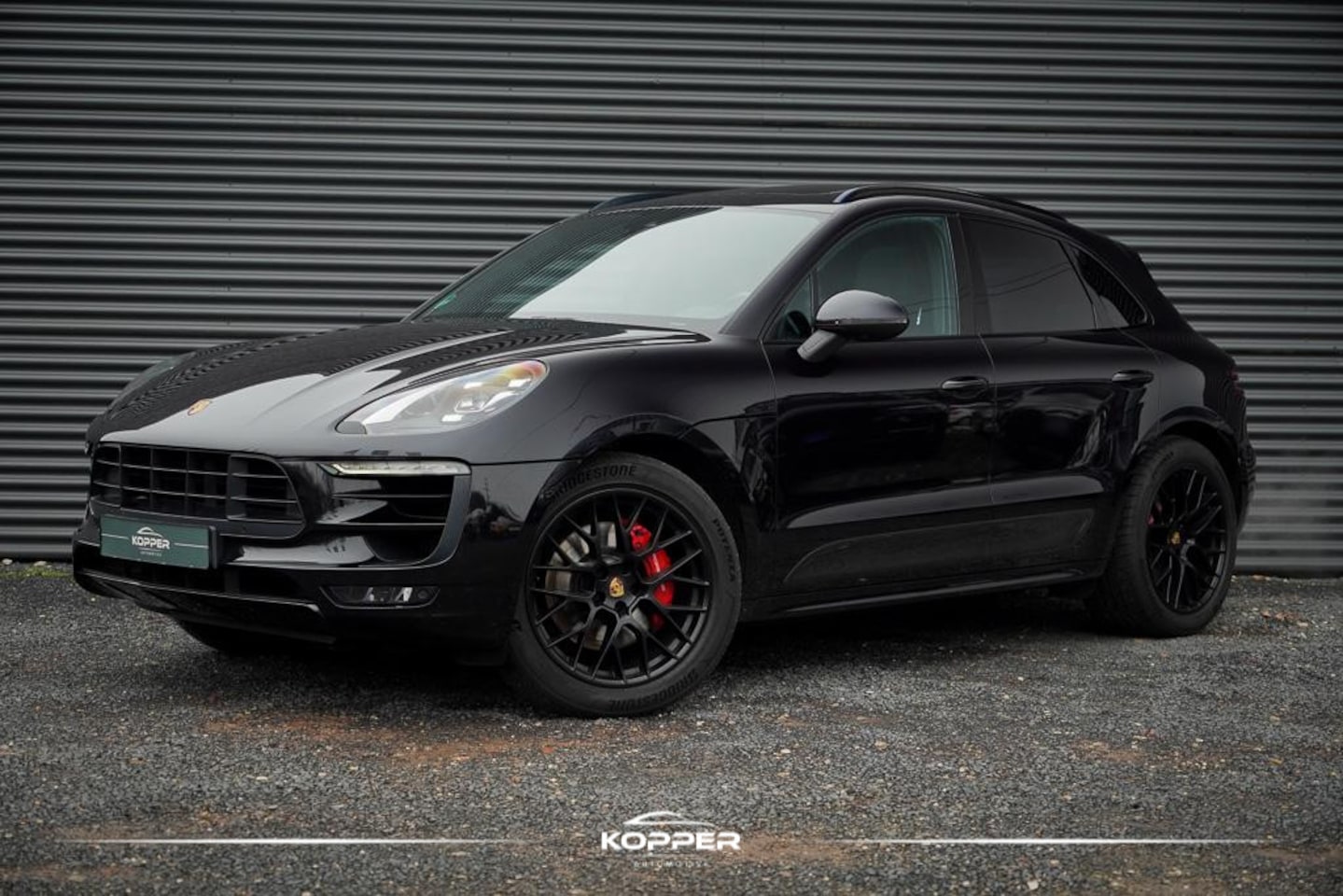 Porsche Macan - 3.0 GTS / Pano / Luchtvering / Trekhaak / Sportstoelen / Carplay - AutoWereld.nl