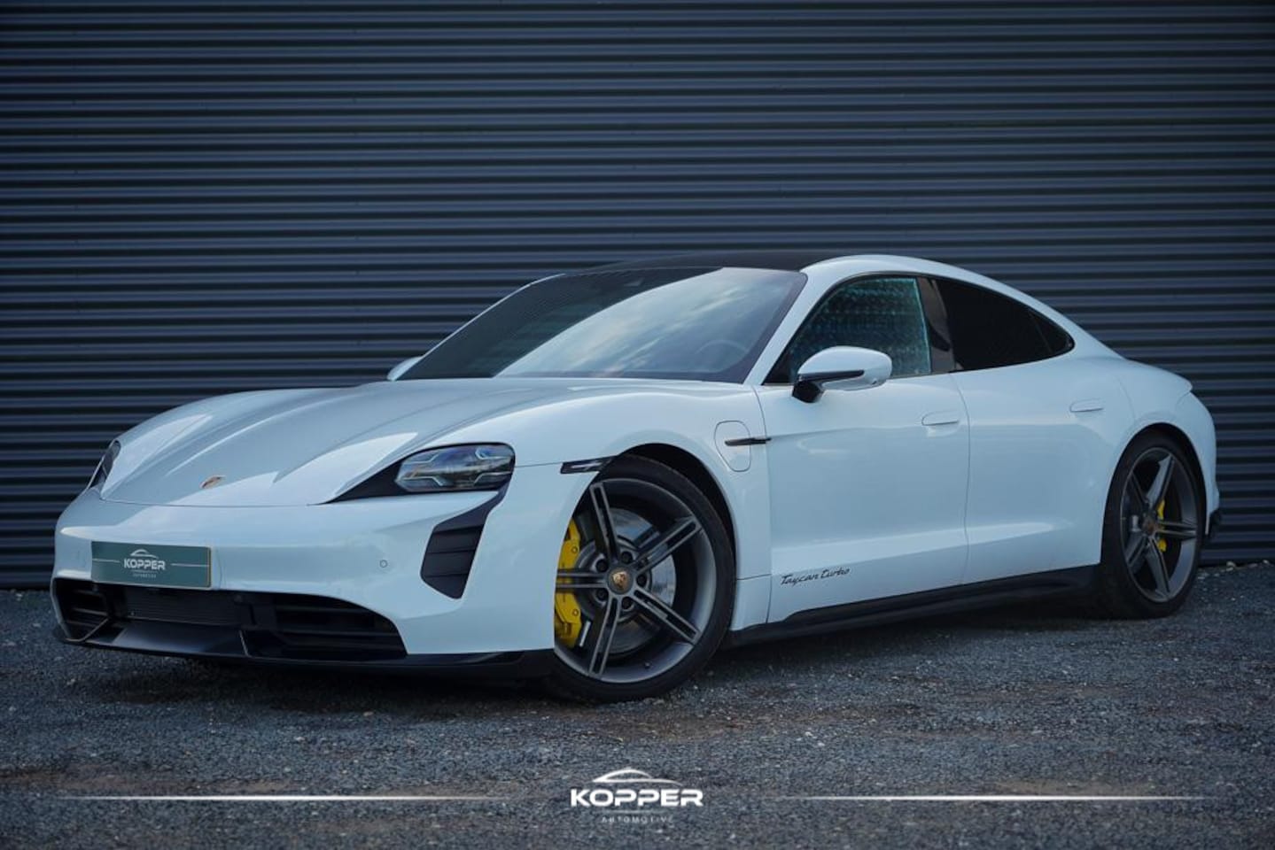 Porsche Taycan - Turbo 93 kWh / 4Wiel Sturing / Pano / Passenger Display / Coated Brakes / Incl BTW - AutoWereld.nl