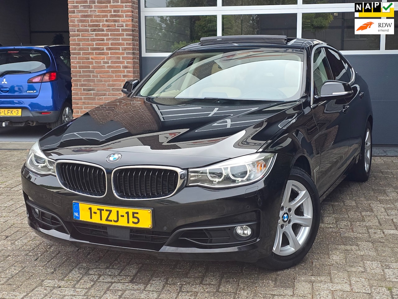 BMW 3-serie Gran Turismo - 320i Executive GT| Pano|Navi |Leer |Trekhaak - AutoWereld.nl