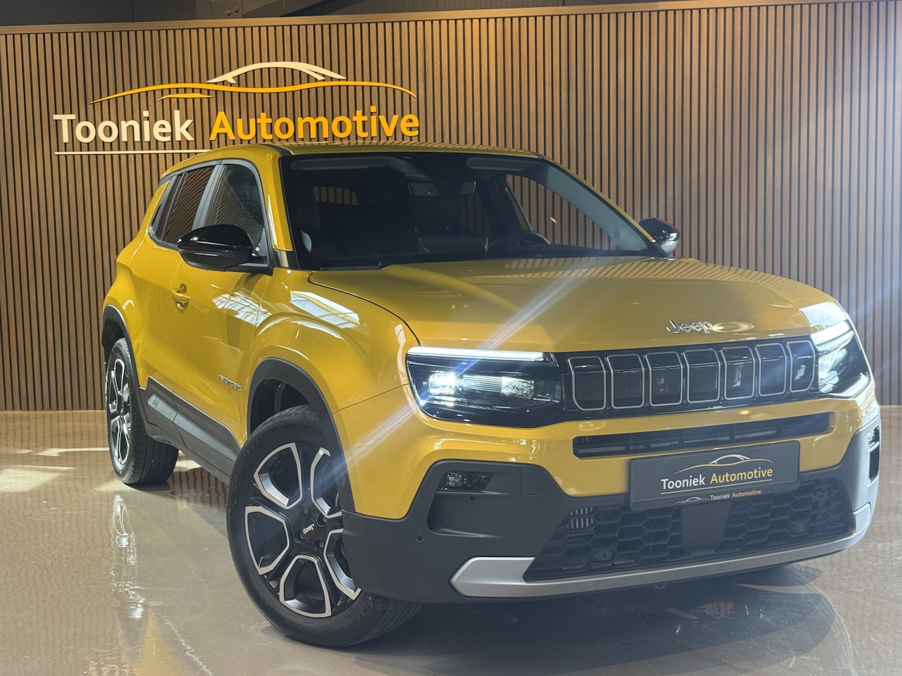 Jeep Avenger - 1.2 Summit Airco Navigatie LMV - AutoWereld.nl