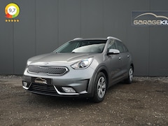 Kia Niro - 1.6 GDi Hybrid ComfortLine Dealer onderh. / NAP / 1ste eigenaar / NAV / Half leder / Cruis