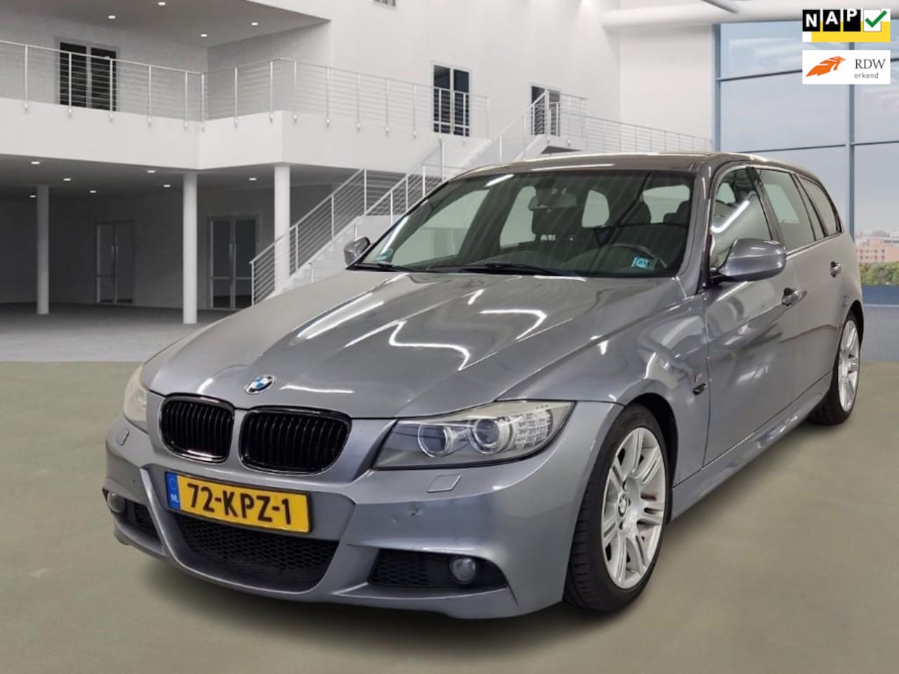 BMW 3-serie Touring - 320i Sport M PAKKET|ALCANTARA|NAVI|6BAK| - AutoWereld.nl
