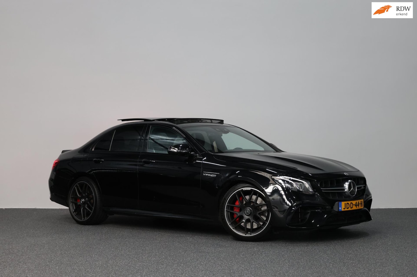 Mercedes-Benz E-klasse - AMG 63 S 4MATIC+ 612+PK LED/VIRTUAL/SFEER/LUCHT/PANO/LEER+S.VERWARMING/360/ACC/ECC/12 MDN - AutoWereld.nl
