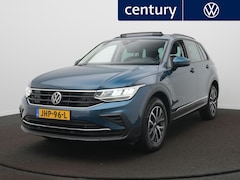 Volkswagen Tiguan - 1.4 TSI eHybrid Life Business+ Panodak - LED - Side assist - PDC
