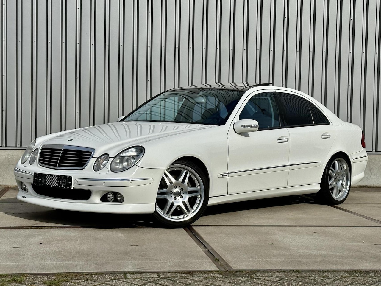 Mercedes-Benz E-klasse - 500 Brabus B11 Zeldzaam - 99DKM - Pano - Xenon - AutoWereld.nl