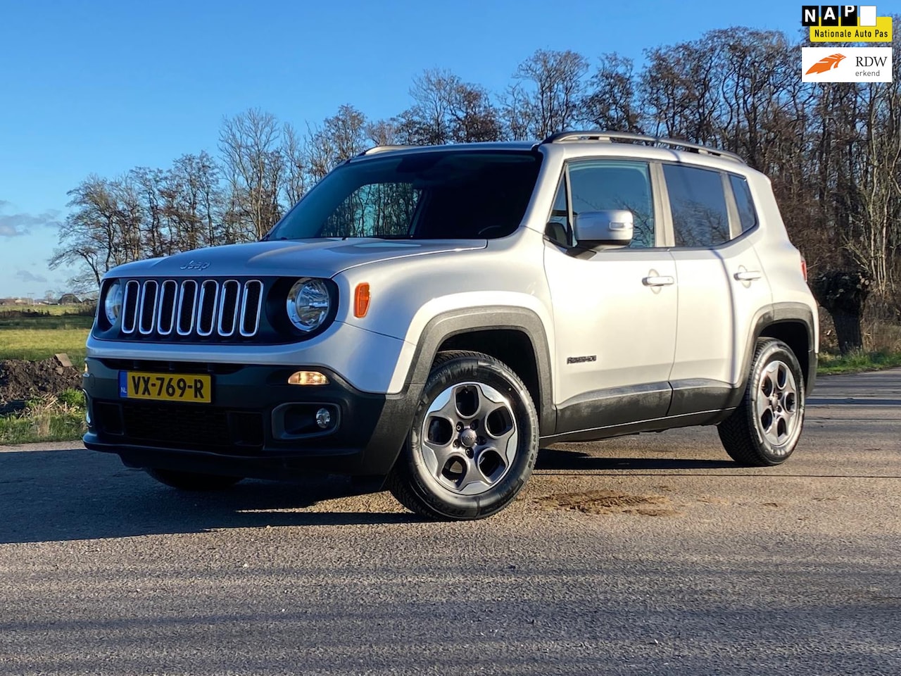 Jeep Renegade - 1.4 MultiAir Longitude Bedrijfsauto AIRCO NAP EX BTW KEY-LESS 140PK GOED ONDERHOUDEN - AutoWereld.nl