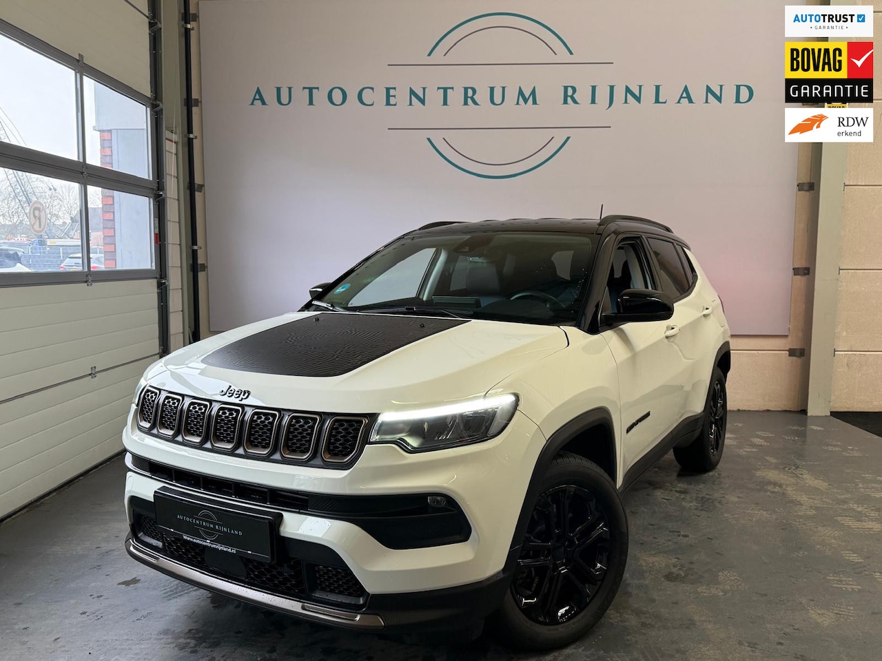 Jeep Compass - 4xe 240 PHEV Upland Automaat, Stoel/Stuur Verwarming, Camera - AutoWereld.nl