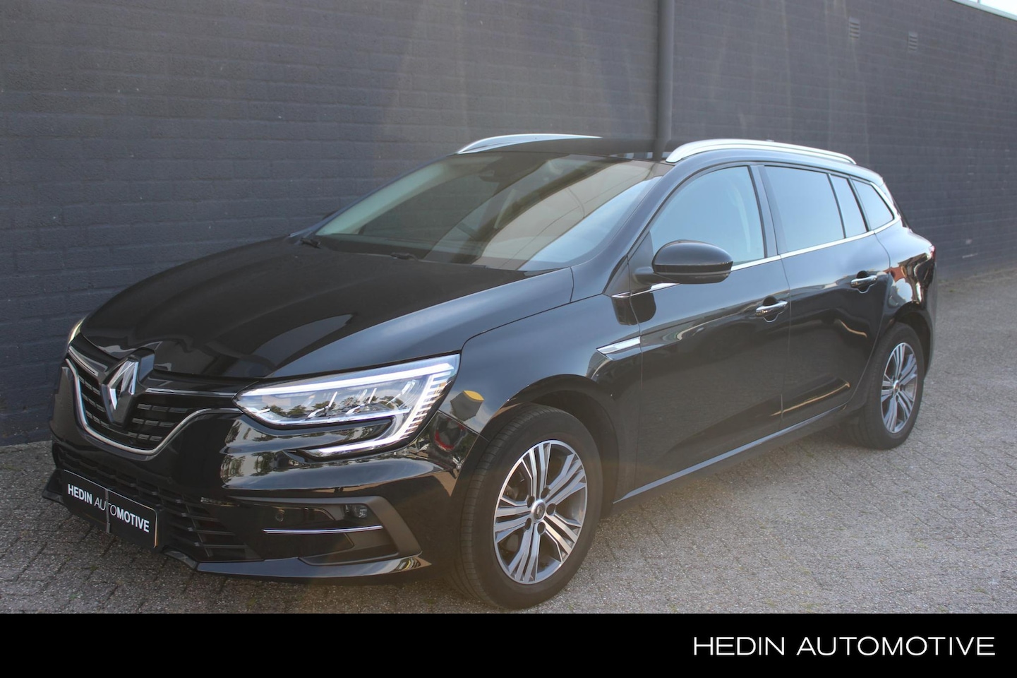 Renault Mégane Estate - 4-Cilinder TCe 140 PK Intens Navigatie | Clima | Cruise | Carplay/Android Auto - AutoWereld.nl