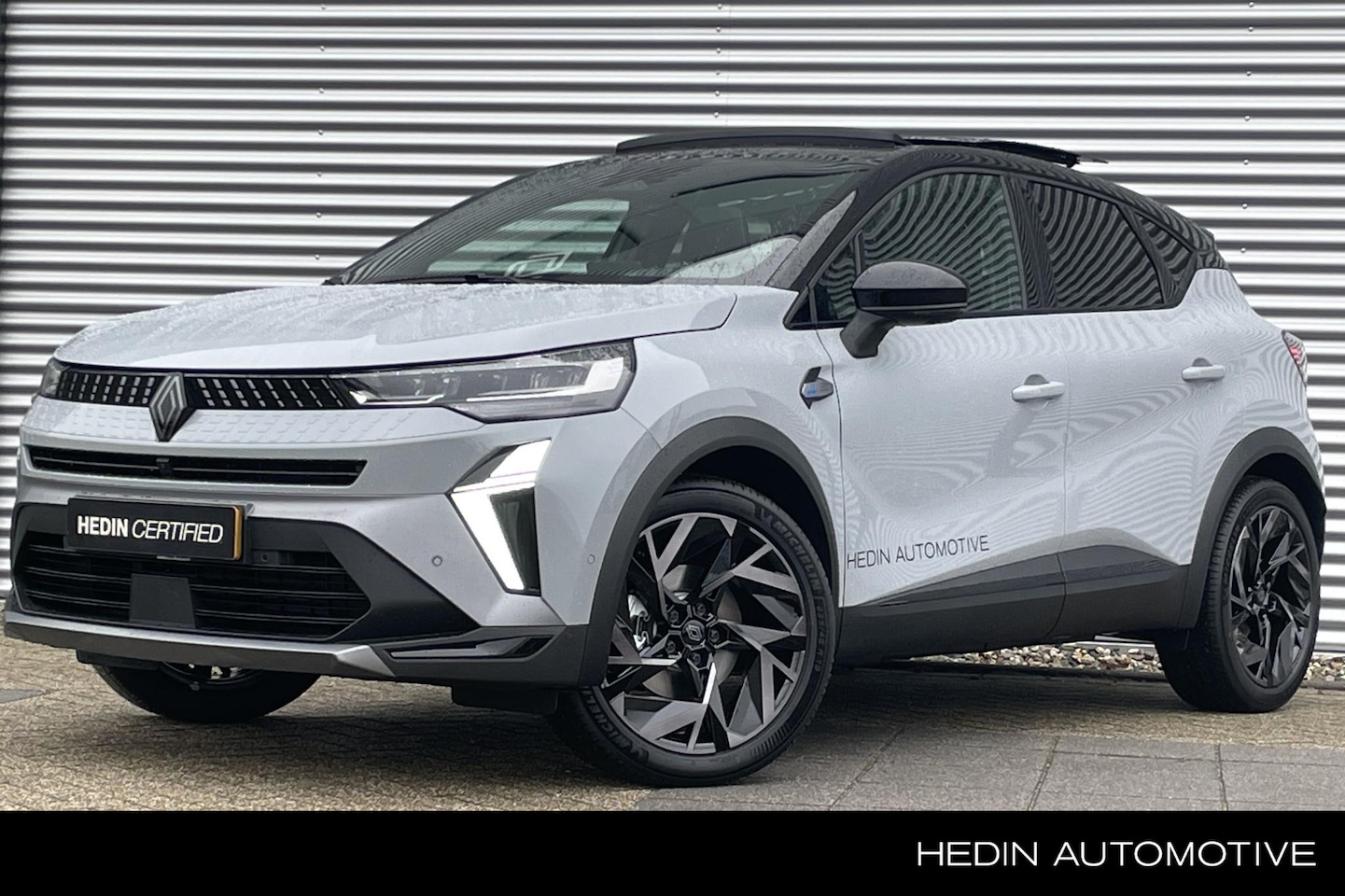 Renault Captur - 1.8 E-Tech full hybrid 160 esprit Alpine | Navigatie| Climatronic | Camera | verwarmbare s - AutoWereld.nl