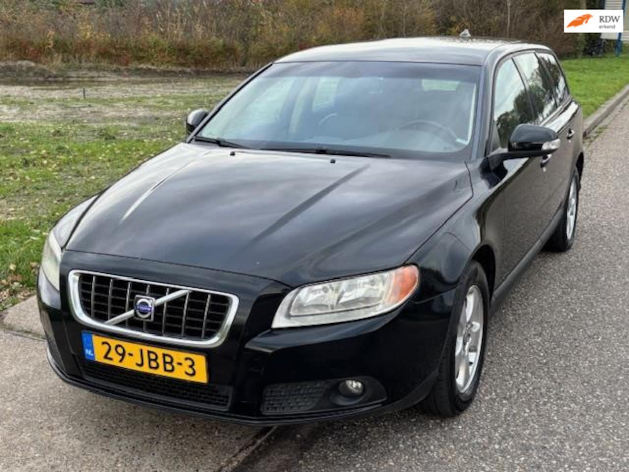 Volvo V70 - 2.4D Limited Edition Automaat ECC Audio/CD Navigatie ESP LMV 16" PDC TCS Cruisecontrol Led - AutoWereld.nl