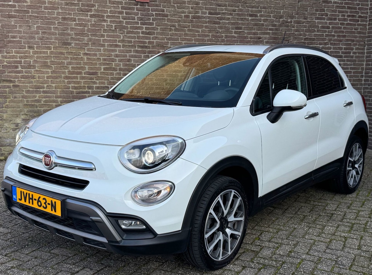 Fiat 500 X - 1.4 Turbo 140pk CrossPlus 18-Inch Parkeersens. Keyless-Go - AutoWereld.nl