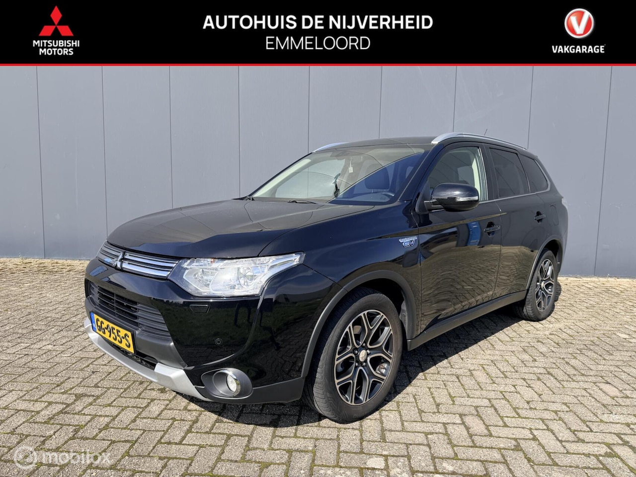 Mitsubishi Outlander - 2.0 PHEV Limited Edition X-Line|trekhaak|allseason banden - AutoWereld.nl