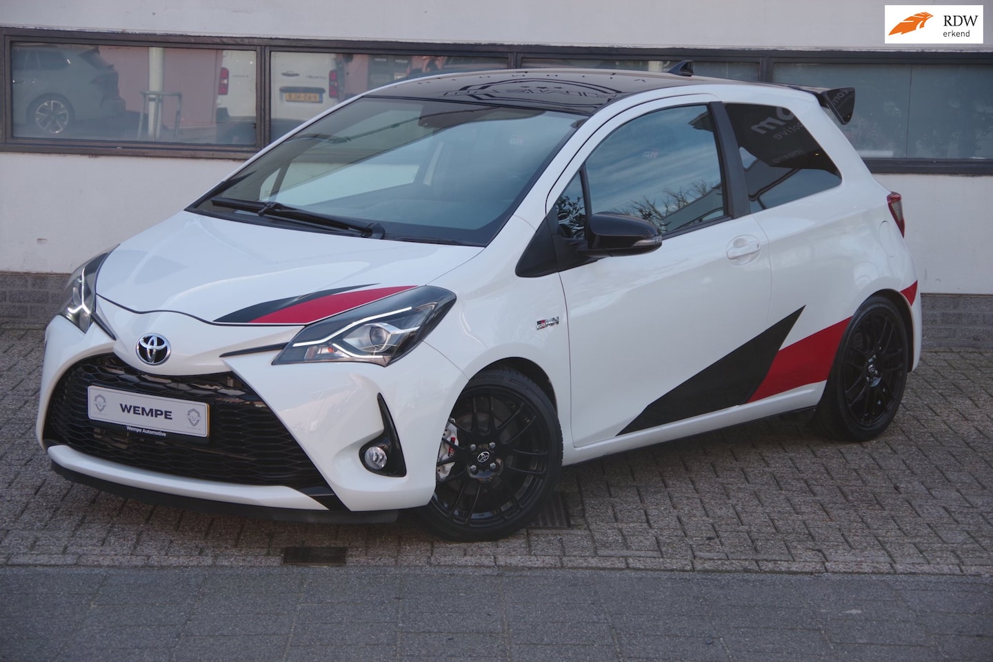Toyota Yaris - 1.8 GRMN |Uniek| Nieuwstaat|132/400 - AutoWereld.nl