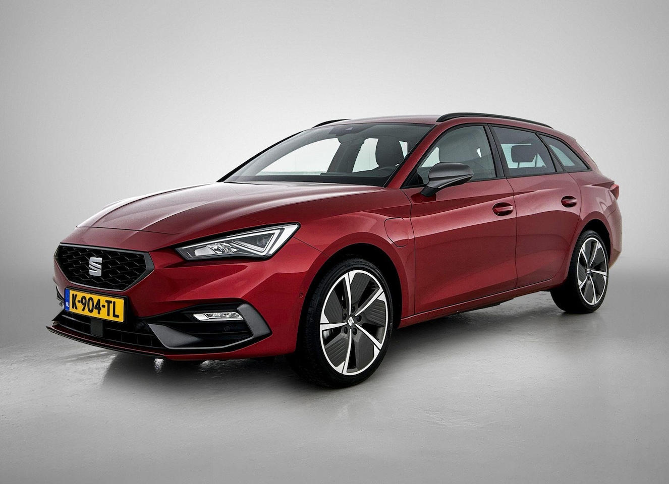 SEAT Leon Sportstourer - 1.4 TSI eHybrid PHEV FR | ACC | KEYLESS START | PARKEERSENSOREN VOOR EN ACHTER | DODE HOEK - AutoWereld.nl
