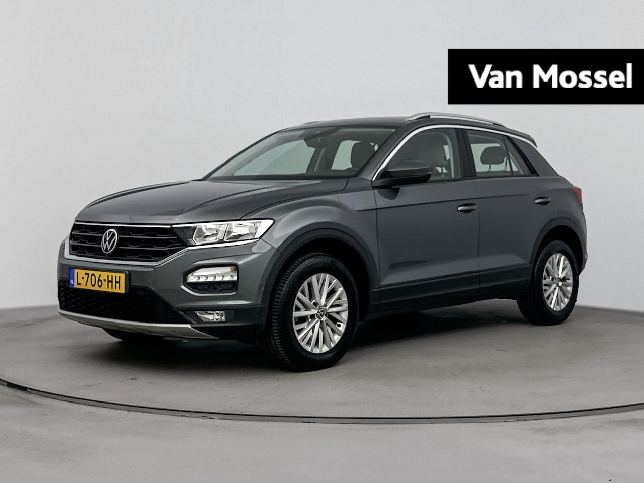 Volkswagen T-Roc - 1.5 TSI Style Business 150 PK | Leder | Navigatie | 16 Inch Velgen | Airco | Cruise contro - AutoWereld.nl