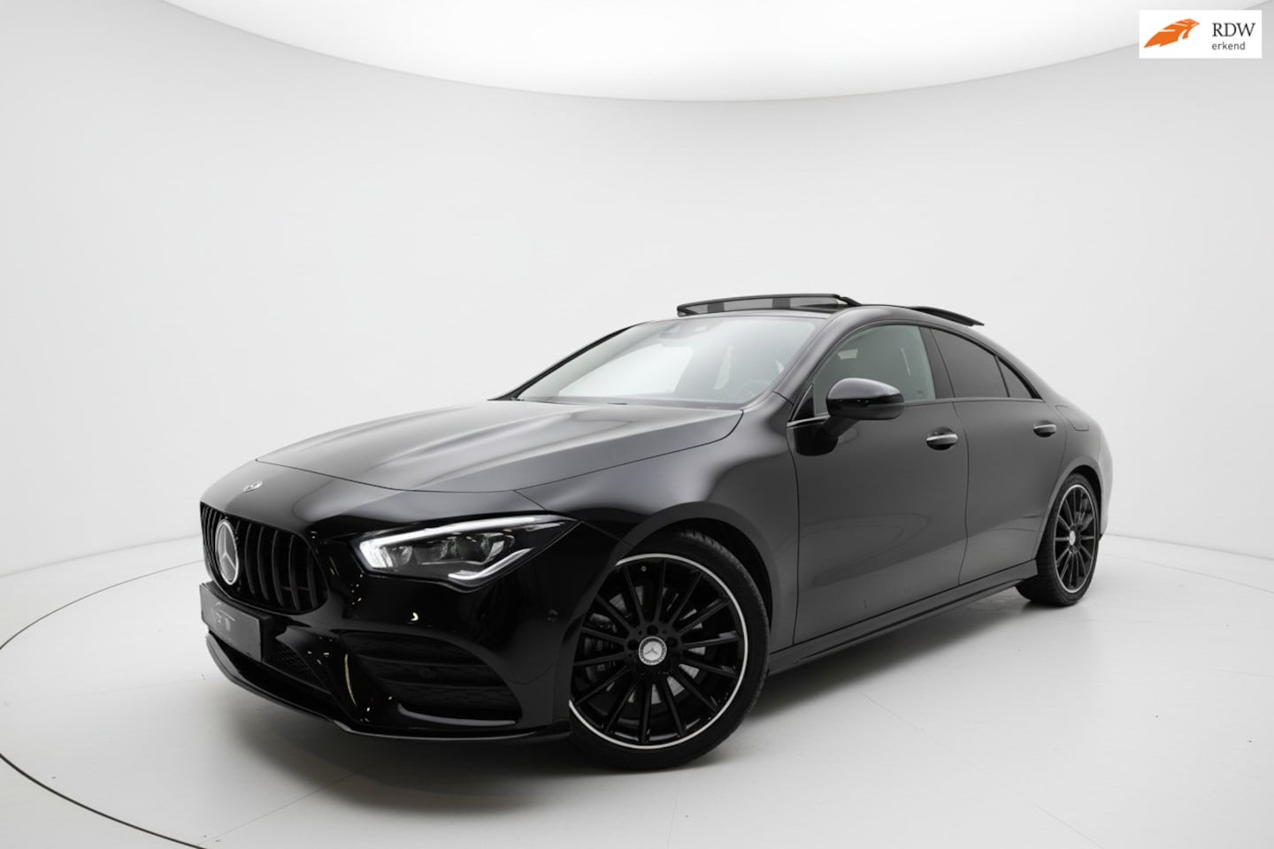 Mercedes-Benz CLA-Klasse - 200 AMG NIGHT PANO SFEER MEMORY - AutoWereld.nl