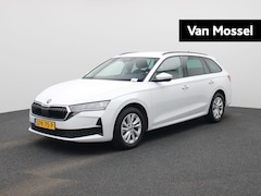 Skoda Octavia Combi - 1.5 TSI MHEV Business Edition 115 PK | Automaat | Navigatie | Lichtmetalen Velgen | Climat