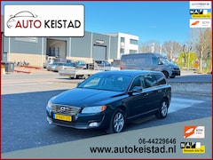 Volvo V70 - 2.4 D5 215PK LEDER/NAVIGATIE/LED FACELIFT MODEL
