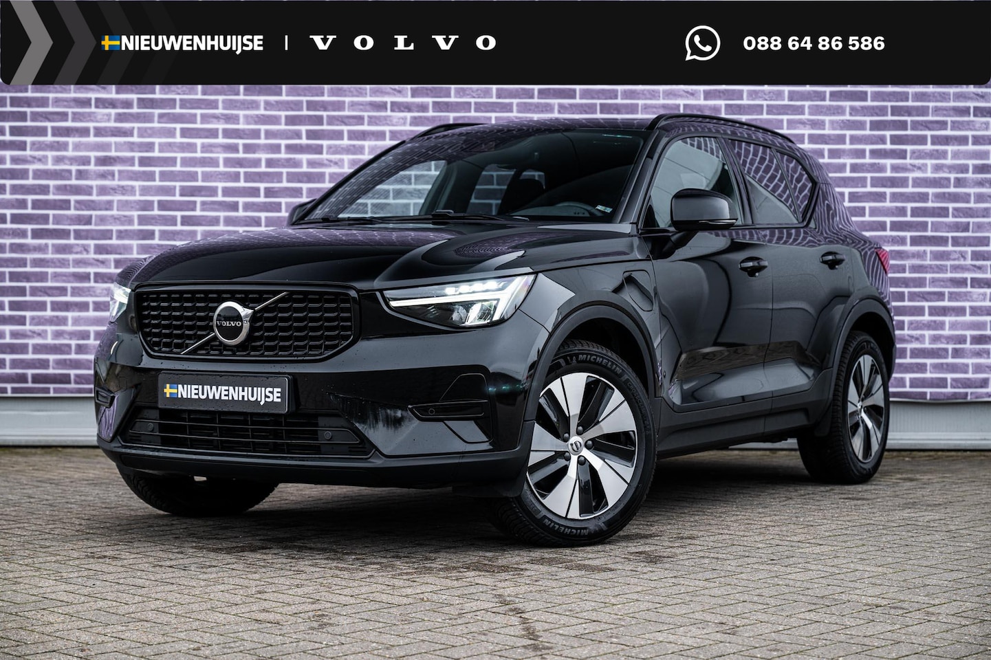 Volvo XC40 - Plug-in hybrid T4 Plus Dark | Panoramadak | Harman Kardon audio | Elektrische stoelverstel - AutoWereld.nl