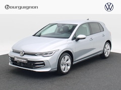 Volkswagen Golf - Life Edition 1.5 eHybrid 204 PK | Trekhaak | Carplay | Camera | Adaptief Cruise Control |