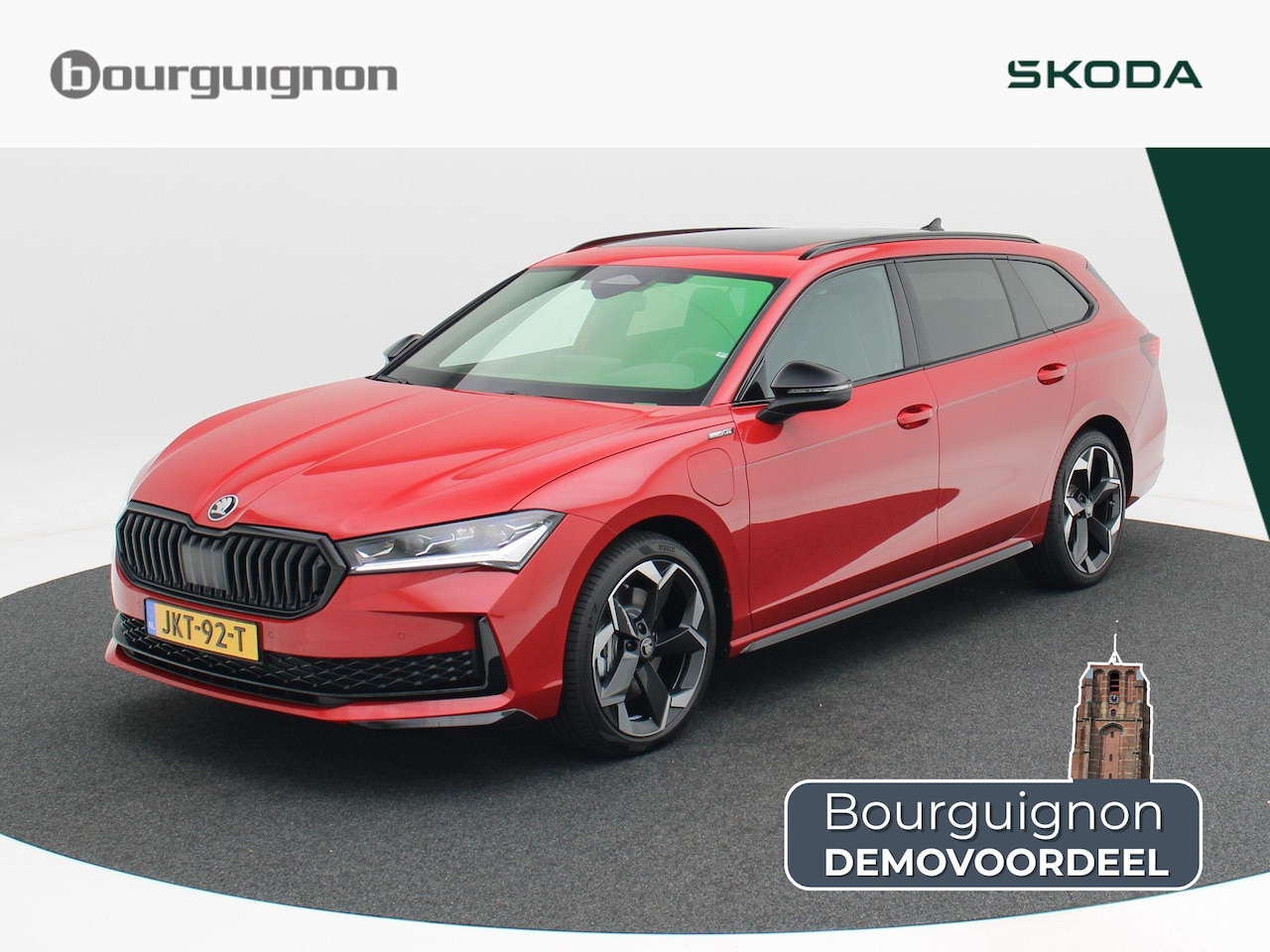 Skoda Superb Combi - 1.5 TSi 204 Pk PHEV Sportline Business | Panoramadak | Trekhaak | Head-Up | 19 Inch | Stoe - AutoWereld.nl