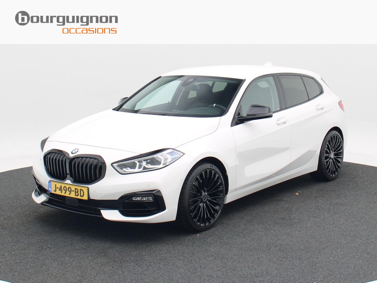 BMW 1-serie - 118i 140 Pk High Executive Edition | M-Design | Stoelverwarming | Climatronic | Full LED | - AutoWereld.nl