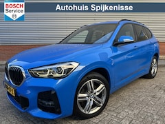 BMW X1 - sDrive18i High Executive Edition | M Sport | Getint Glas | Navigatiesysteem Full Map |