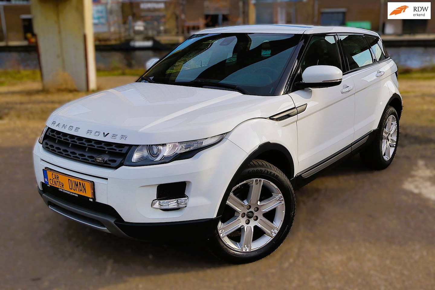 Land Rover Range Rover Evoque - 2.2 eD4 2WD Pure NAP Pano Leer Navi 1ste Eignr - AutoWereld.nl