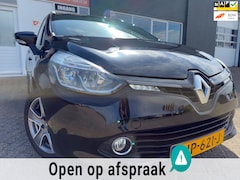 Renault Clio Estate - 0.9 TCe Night&Day van 2de Eig met parkeersensoren en trekhaak en navigatie en bluetooth te