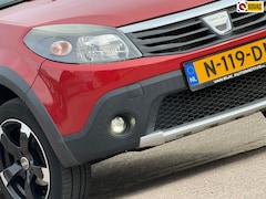 Dacia Sandero Stepway - 1.6 - Rouge de Feu - Airco/Audio - Dikke Prima
