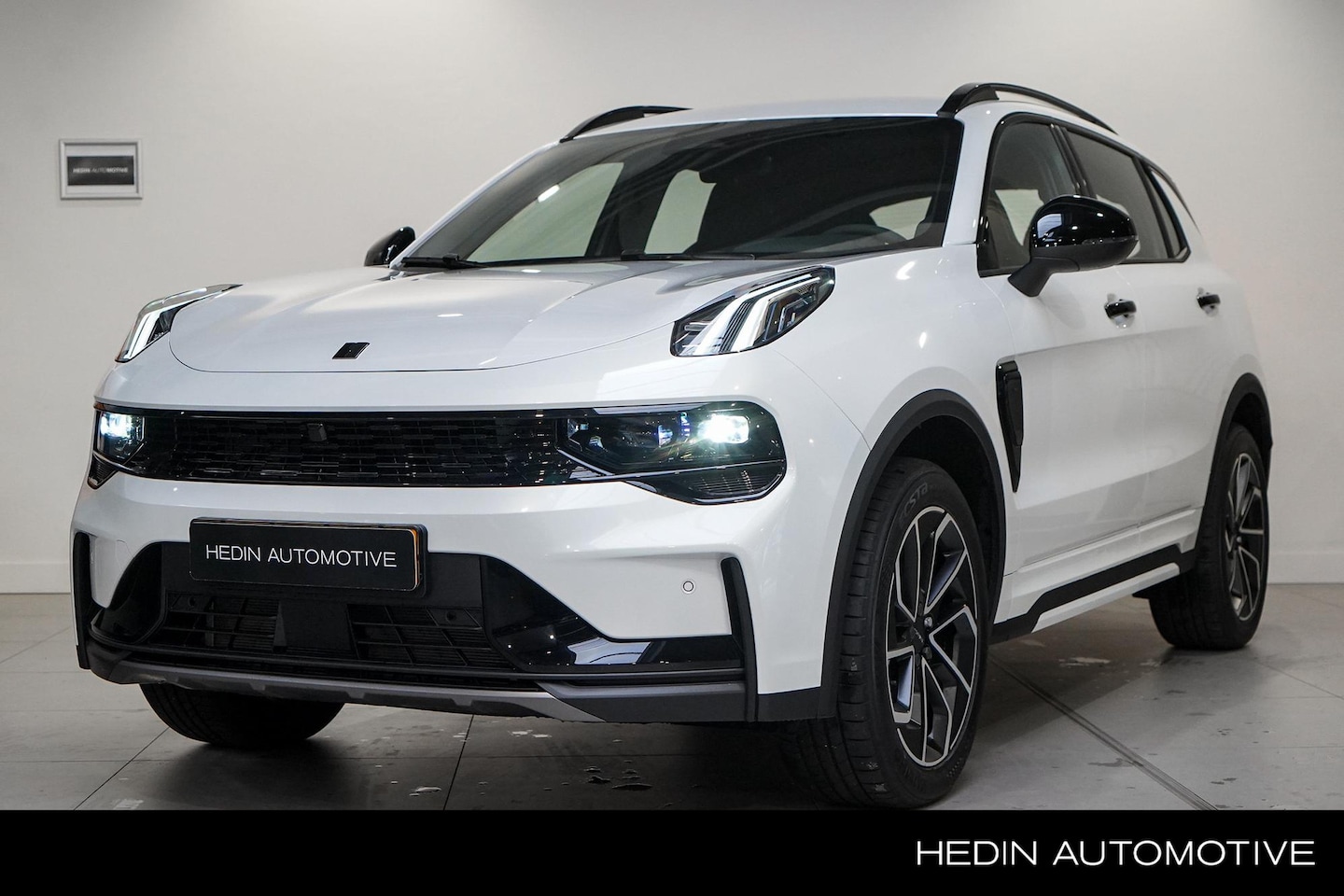 Lynk & Co 01 - Core 280pk | Stoel & Stuurverwarming | Parkeercamera Achter | Apple Carplay | Keyless Entr - AutoWereld.nl
