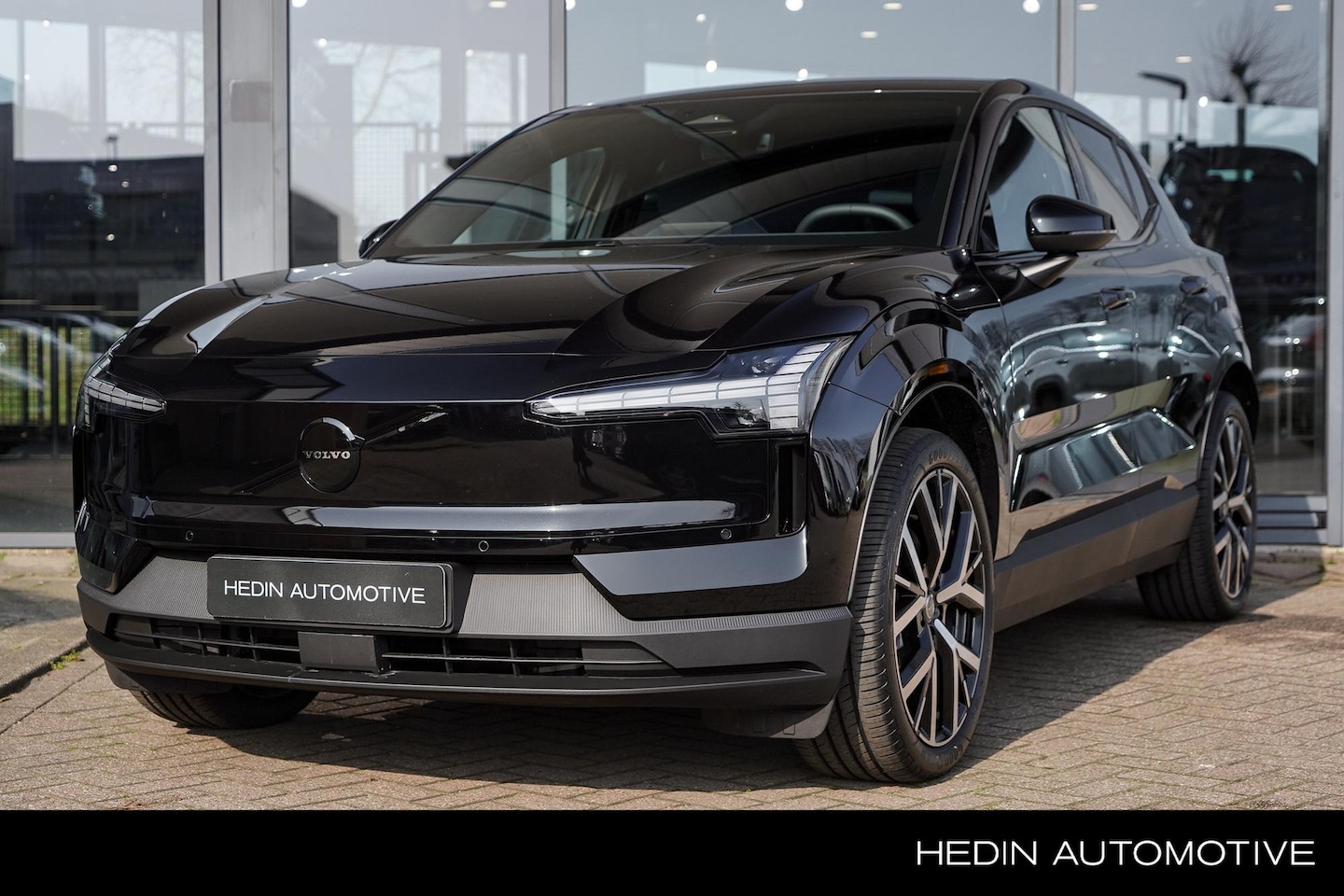 Volvo EX30 - Single Motor Ext Range Plus Black Ed Europa 69 kWh | Pilot Assist | Adaptieve Cruise | Ele - AutoWereld.nl