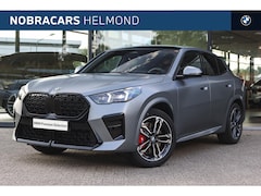 BMW X2 - sDrive20i M Sport Automaat / Panoramadak / Trekhaak / Sportstoelen / Achteruitrijcamera /