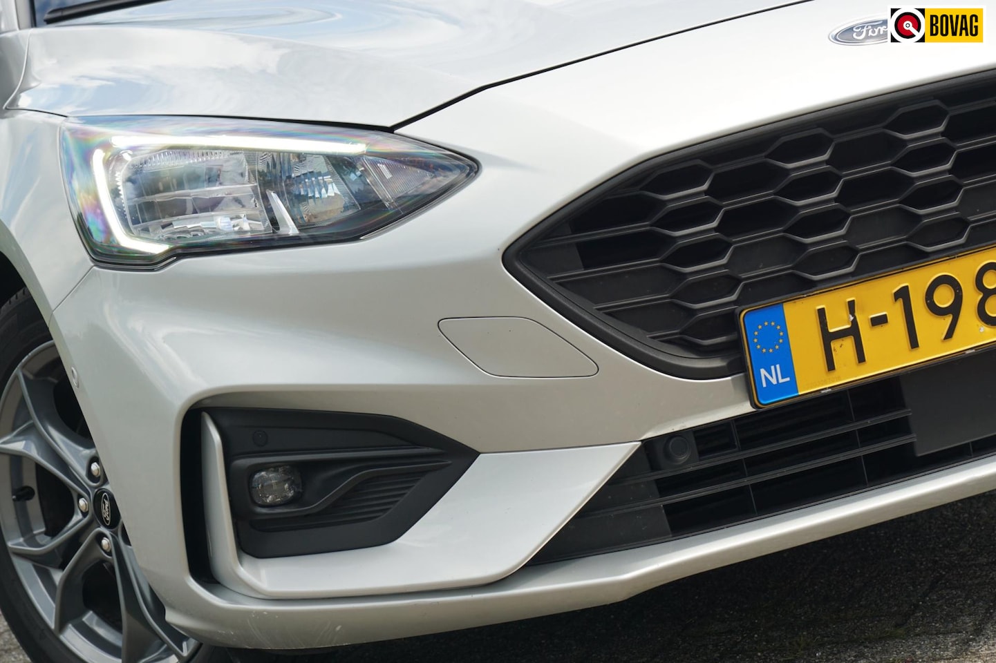 Ford Focus Wagon - 1.0 125PK ST Line Business - Moondust Silver - Winterpack/Carplay/Drive Assist - AutoWereld.nl