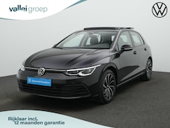 Volkswagen Golf - 1.0 eTSI 110 pk DSG Life | Panoramadak | IQ Light | Stuur-/stoelverwarming | Achteruitrijc