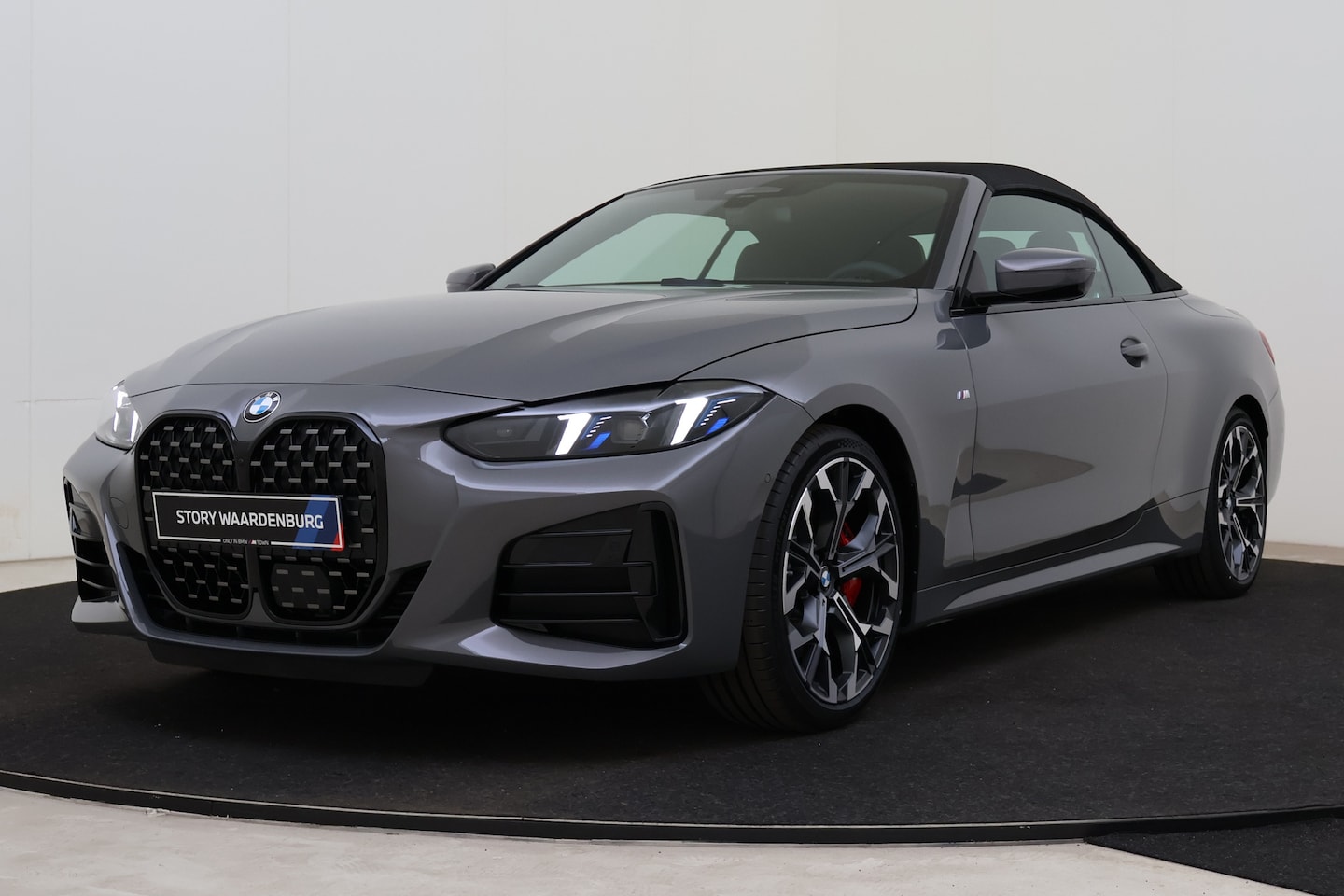 BMW 4-serie Cabrio - 420i High Executive M Sport Automaat / Trekhaak / Air Collar / Adaptieve LED / M Adaptief - AutoWereld.nl