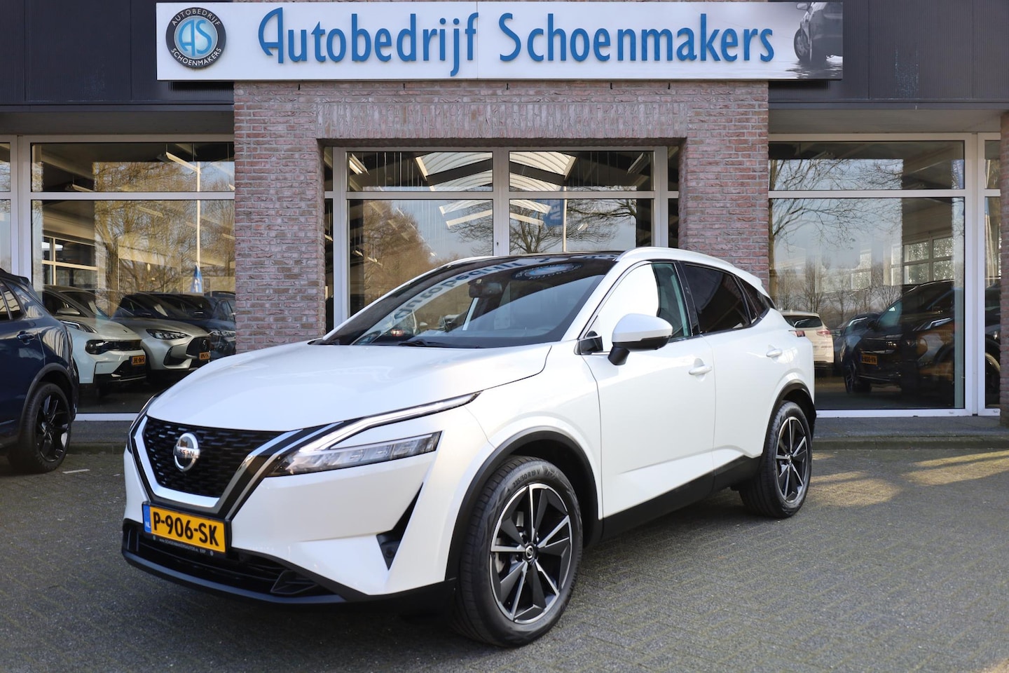 Nissan Qashqai - 1.3 MHEV Tekna PANO TREKHAAK CARPLAY HUD 19"LMV ACC HALFLEER DAB ELEK.ACHTERKLEP 2xPDC ZWA - AutoWereld.nl