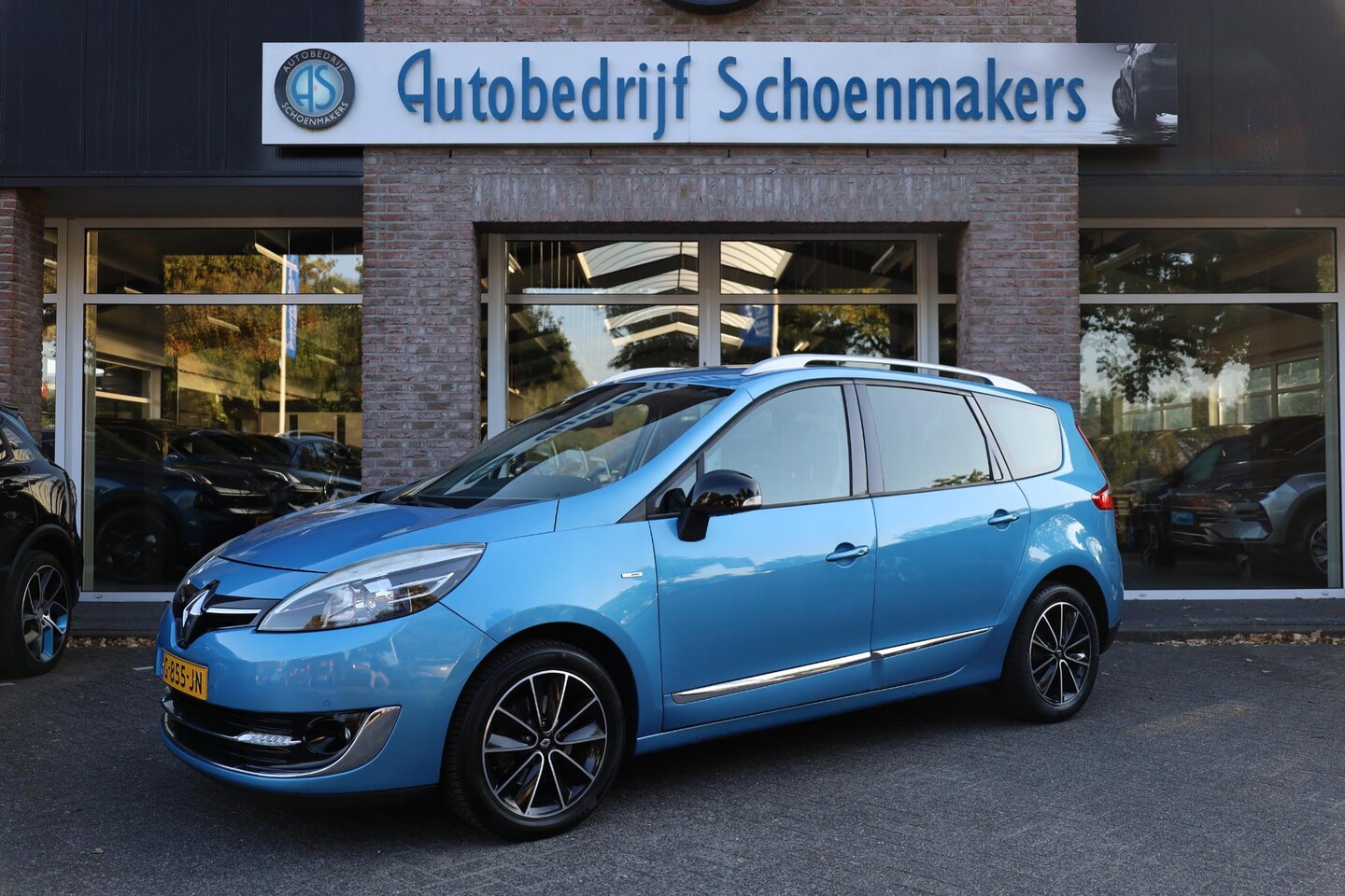 Renault Grand Scénic - 1.2 TCe Bose CAMERA STOELVERWARMING 2xPDC HALFLEER NAVI CRUISE LMV CLIMA - AutoWereld.nl