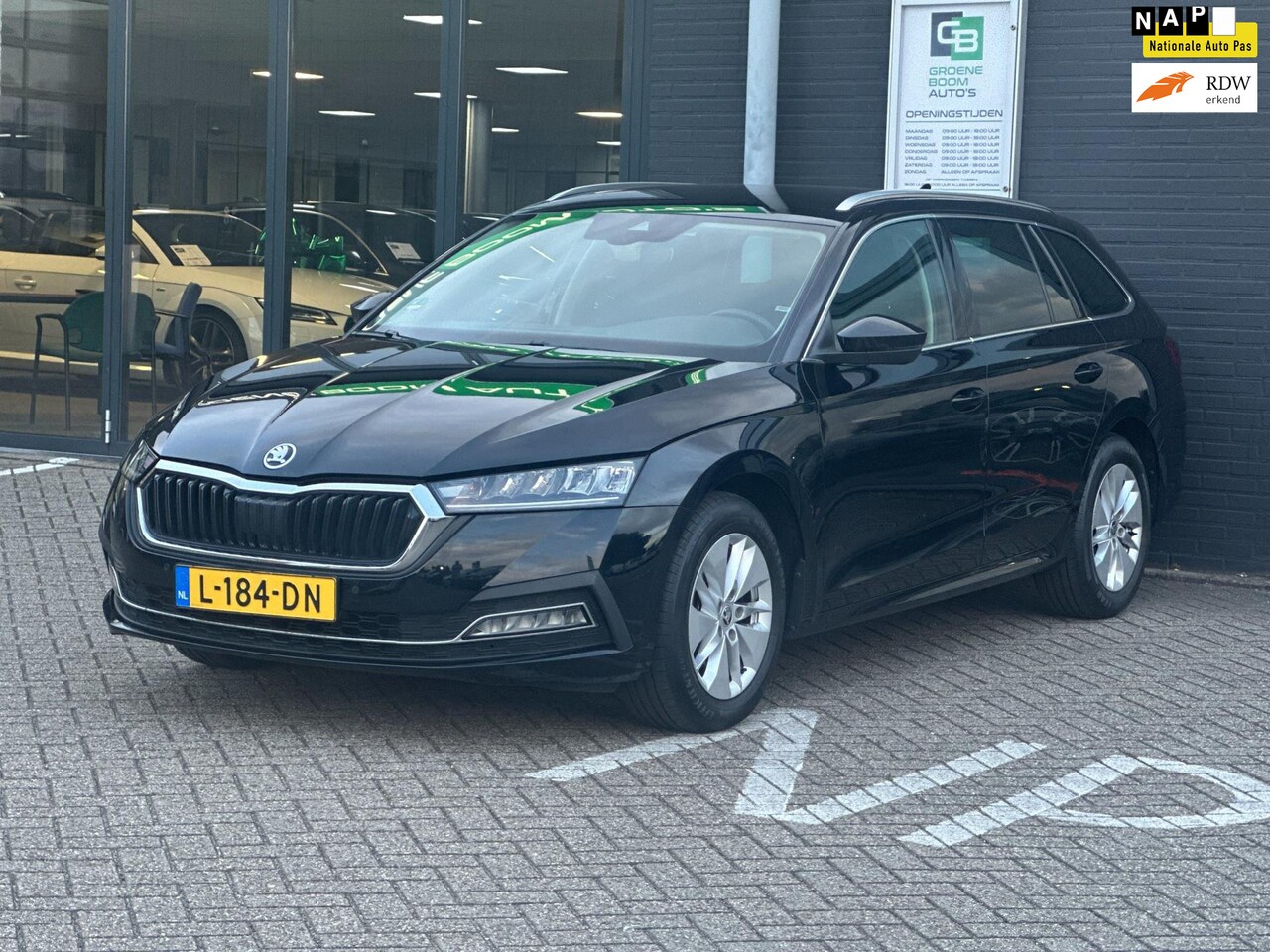 Skoda Octavia Combi - 1.0 e-TSI Business Edition/APP-CONNECT/NAVI/NL-AUTO NAP!! - AutoWereld.nl
