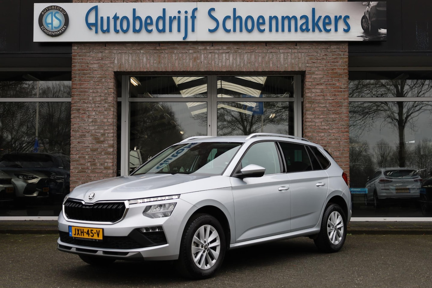 Skoda Kamiq - 1.0 TSI Selection STOEL/STUURVERW. CAMERA ACC CARPLAY DAB CRUISE CLIMA LANE-ASSIST 2XPDC L - AutoWereld.nl