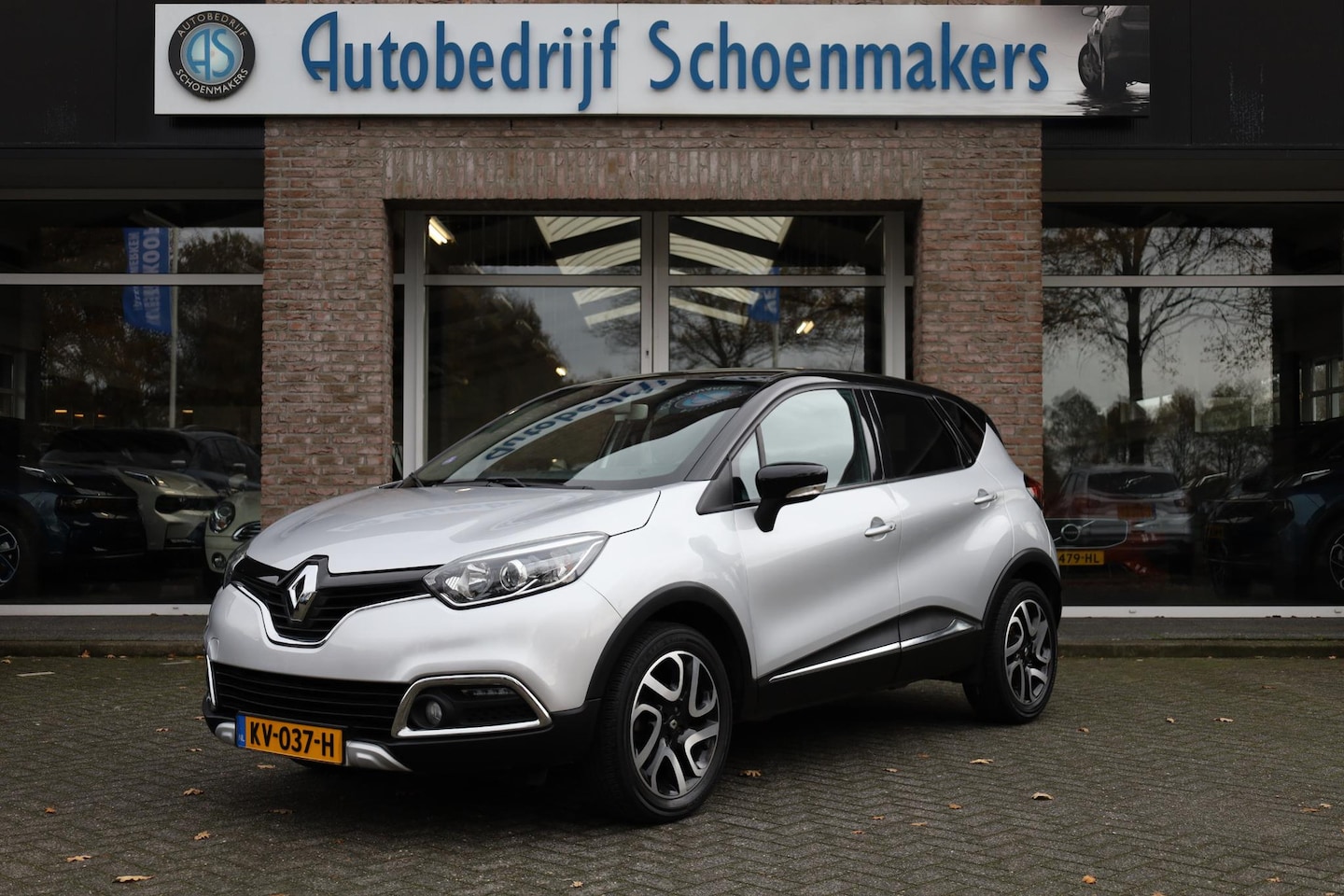 Renault Captur - 0.9 TCe Xmod CAMERA TREKHAAK LEER NAVI STOELVERW. CRUISE PDC CLIMA DUO-TONE ENZ! - AutoWereld.nl