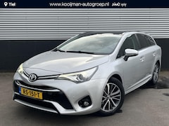 Toyota Avensis Touring Sports - 1.8 VVT-i Executive Automaat, Panoramadak, Trekhaak, Navigatie, LMV, Cruise control, Achte