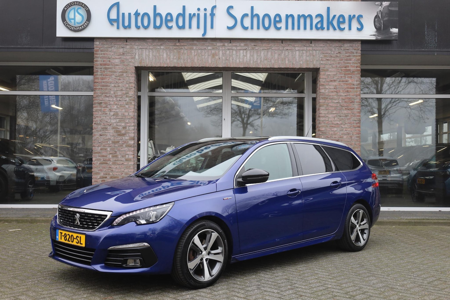 Peugeot 308 SW - 1.2 PureTech GT-line PANO STOELVERW/MASSAGE CARPLAY HALFLEER 2xPDC ZWARTE-HEMEL CRUISE STU - AutoWereld.nl
