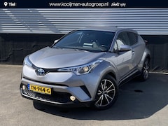 Toyota C-HR - 1.8 Hybrid Bi-Tone Plus Trekhaak, dodehoek detectie, navigatie, stoel- & stuurverwarming,
