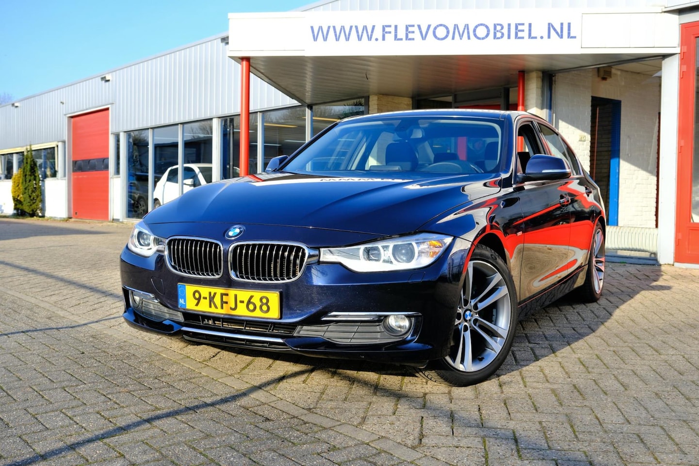 BMW 3-serie - 320d Eff. Dynamics High Executive Aut. Navi|Clima|Xenon|Unieke KM stand! - AutoWereld.nl