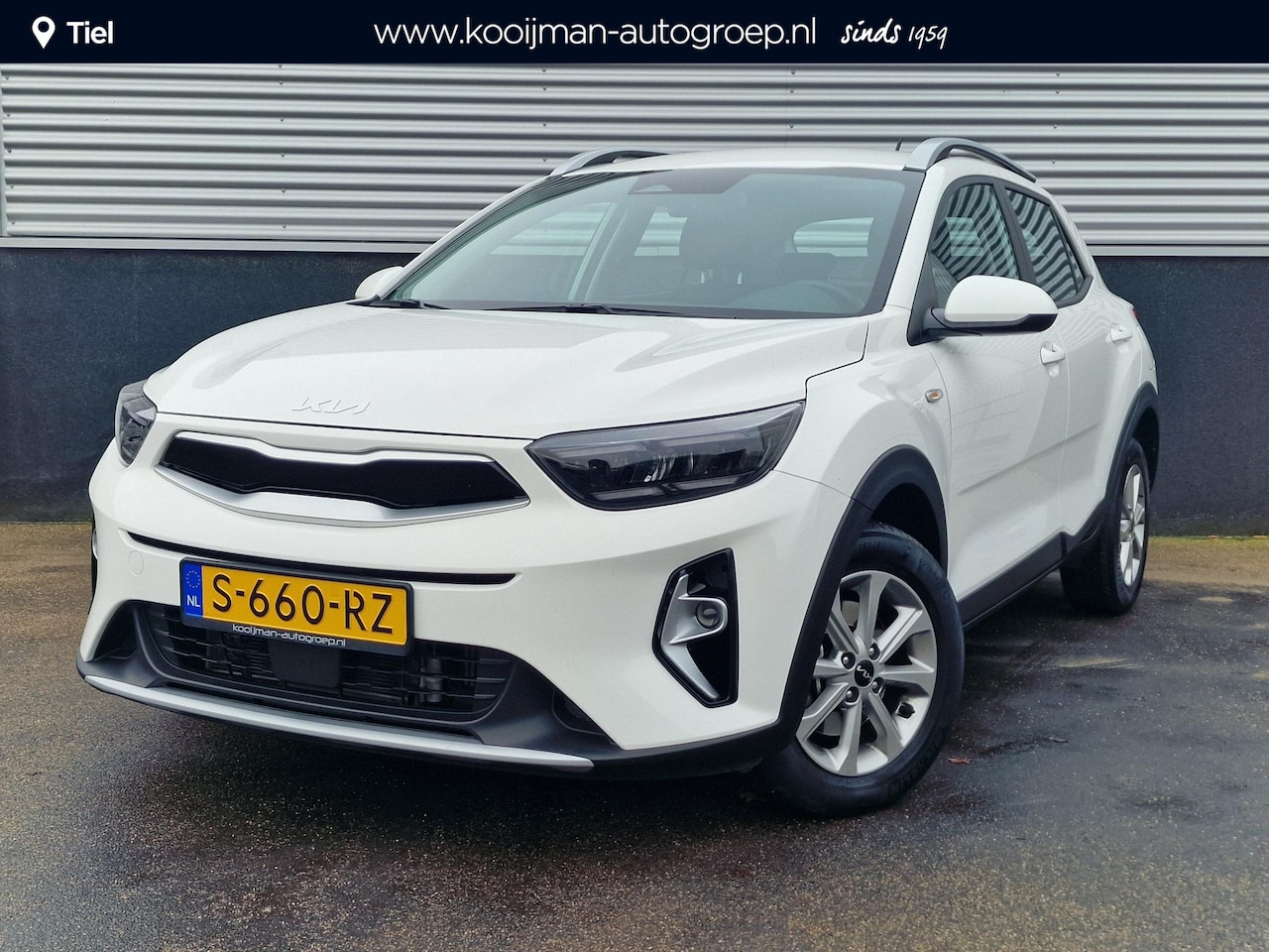 Kia Stonic - 1.0 T-GDi MHEV DynamicLine Nieuw geleverd, Dealeronderhouden, 1e eign. Apple Carplay en/of - AutoWereld.nl