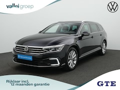 Volkswagen Passat Variant - 1.4 TSI PHEV 218 pk GTE | Trekhaak | Leder | IQ Light | Stuur/stoelverwarming