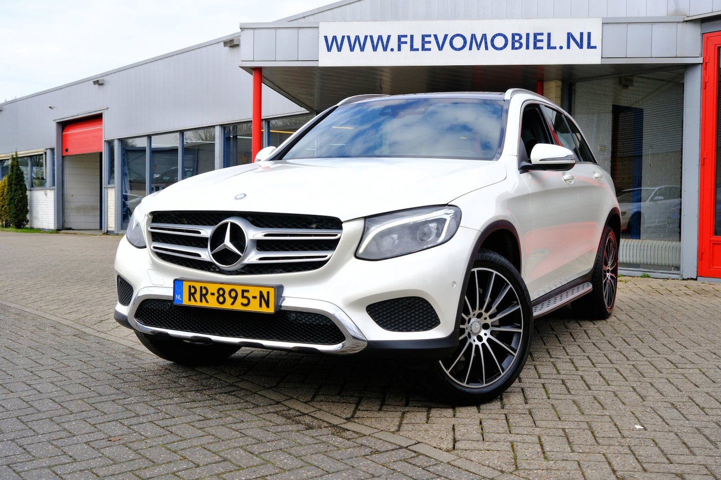 Mercedes-Benz GLC-klasse - 250 4MATIC Edition 1 Aut. Pano|Burmester|Half leder|Clima|Navi - AutoWereld.nl