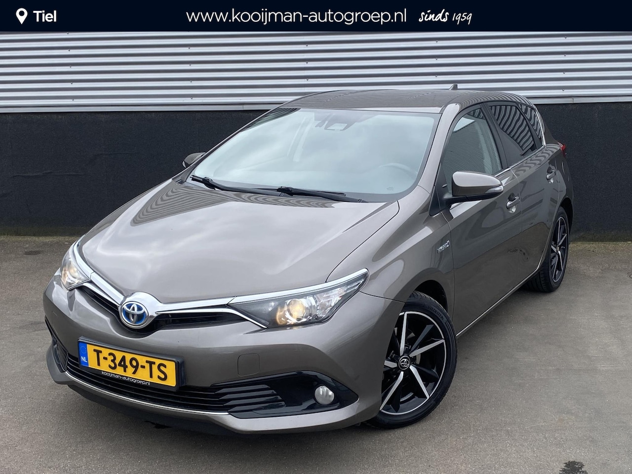 Toyota Auris - 1.8 Hybrid Dynamic Navigatie, achteruitrij camera, cruise control, keyless entry- & start, - AutoWereld.nl