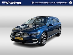 Volkswagen Passat Variant - 1.4 TSI PHEV GTE Business / AUTOMAAT/ PANO/ LEER/ DIGITAL DASH/ HEAD-UP DISPLAY/ PARK. SEN